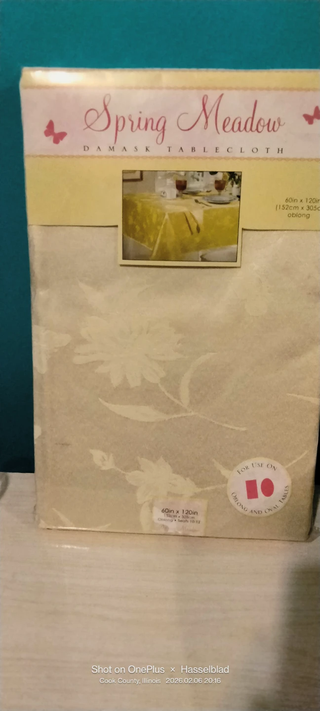 Spring Meadow Damask Tablecloth - photo 2