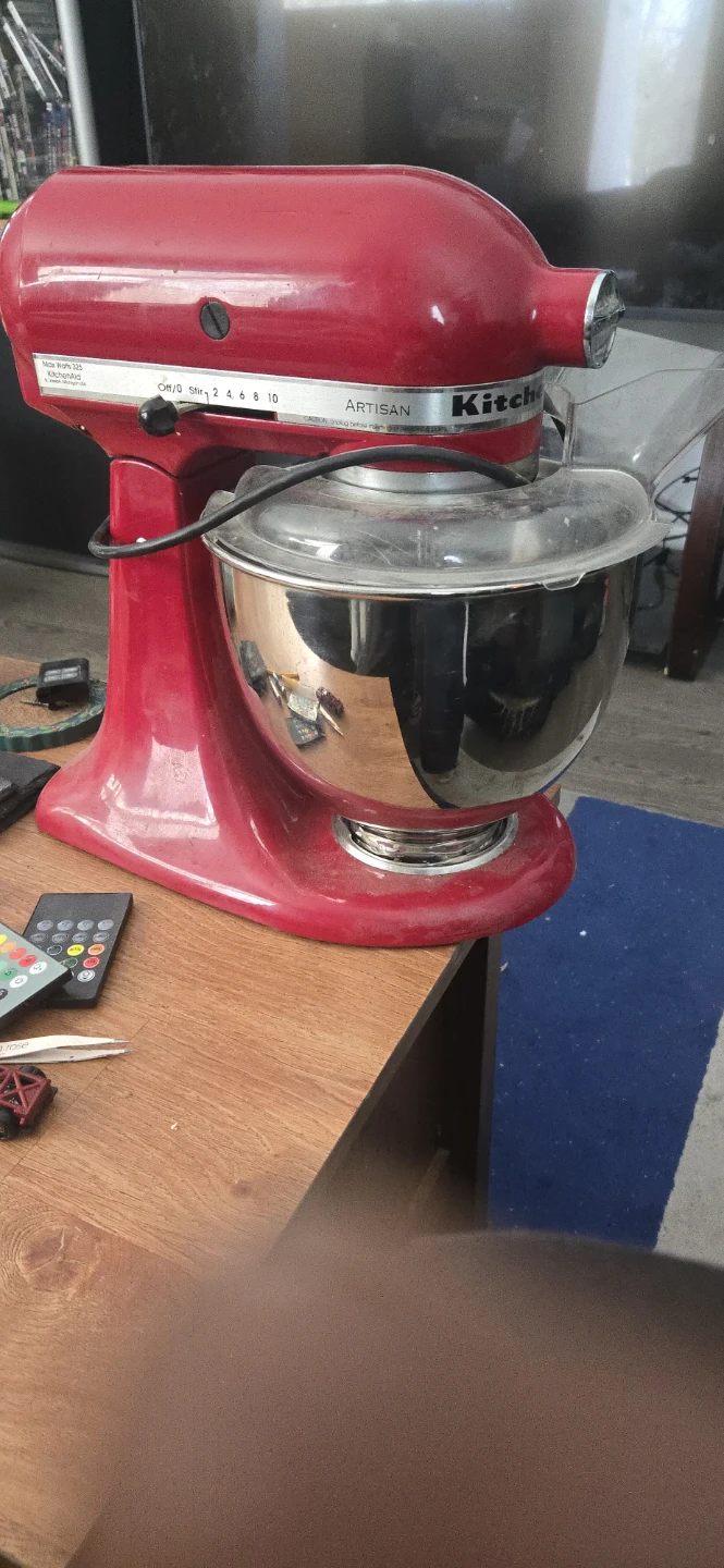 KitchenAid Artisan Stand Mixer - Red - photo 2