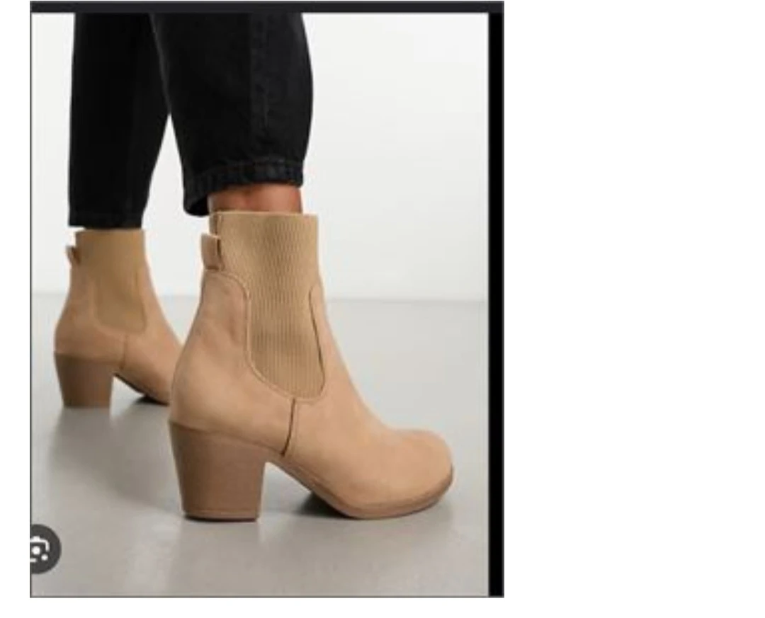 Tan Chelsea Boots size 8.5