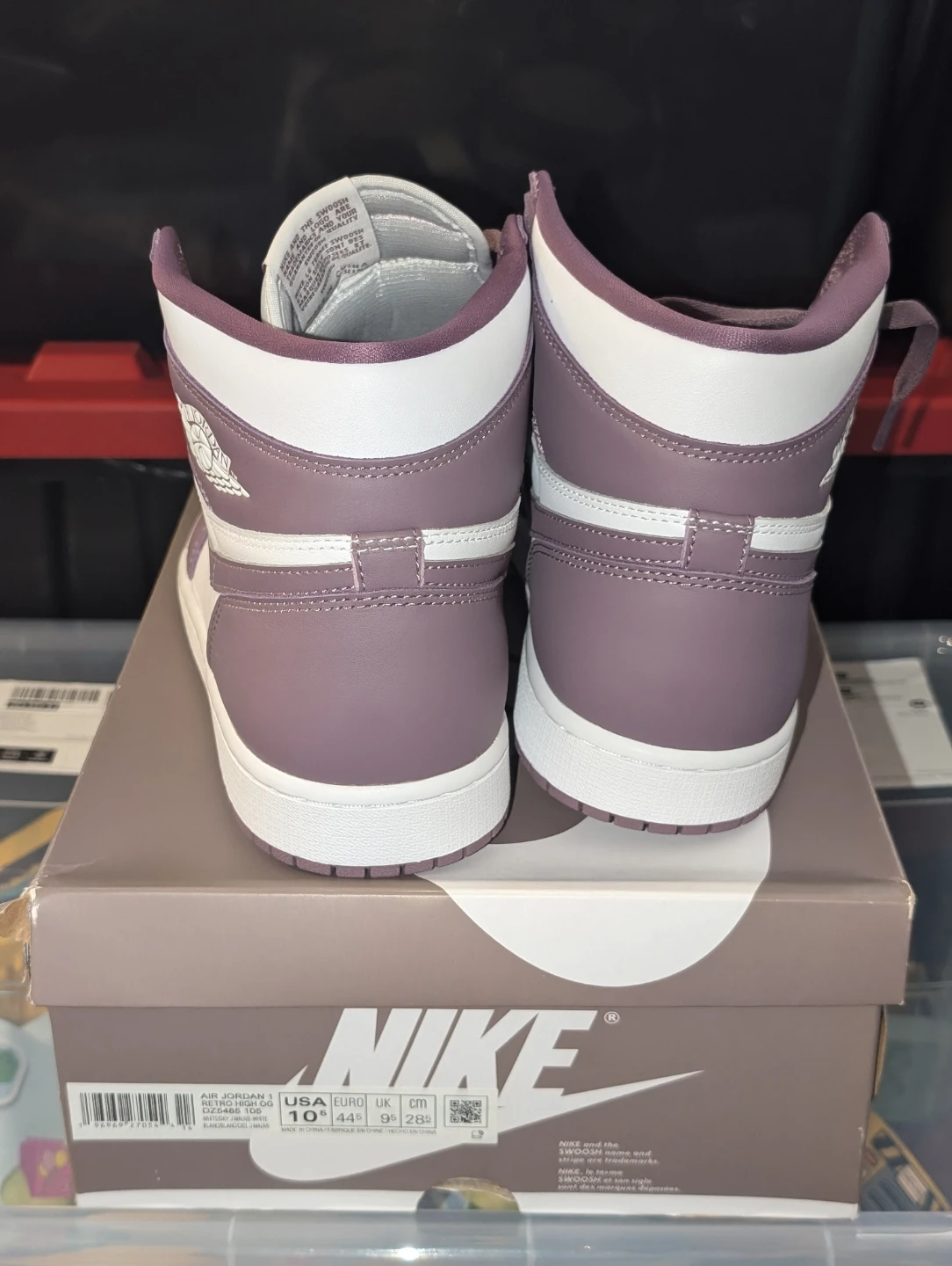 Nike Air Jordan 1 High OG - photo 3
