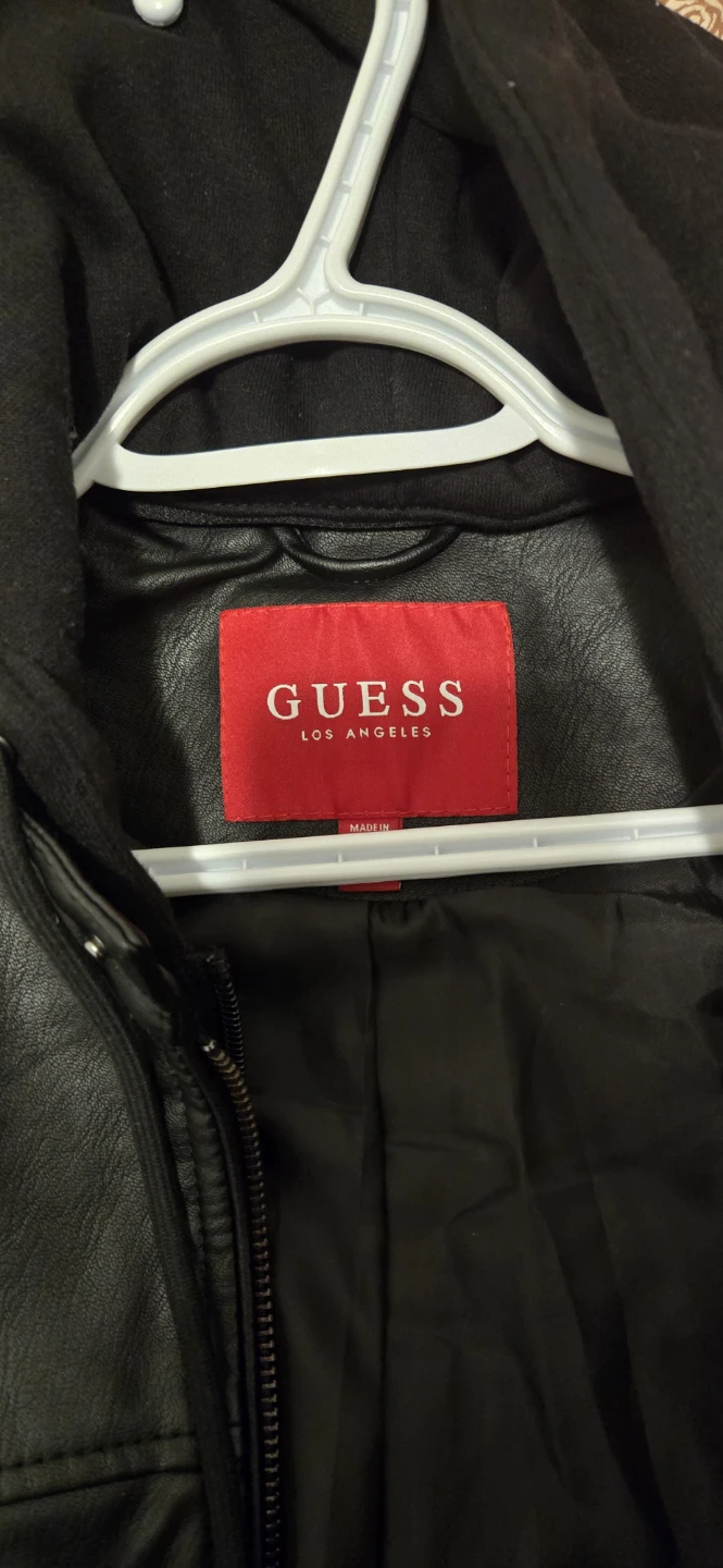 Stylish Guess Jacket - Black & White with hoodie. - photo 2