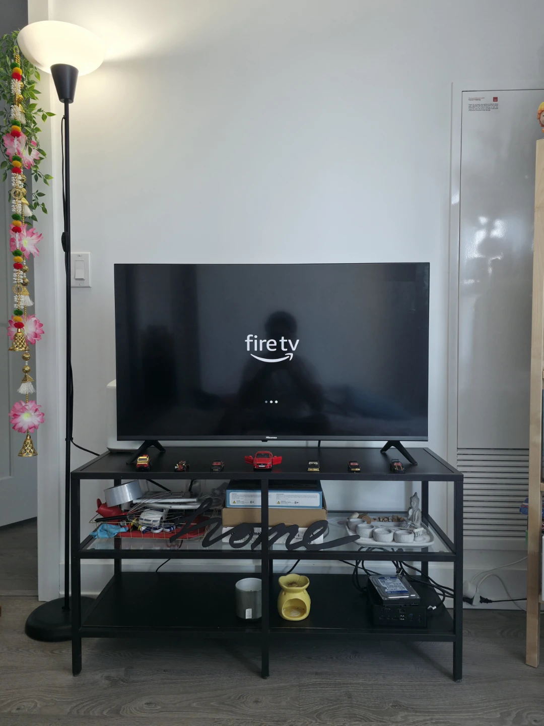Hisense 40" LED smart TV with stand and fire stick 4K Plus