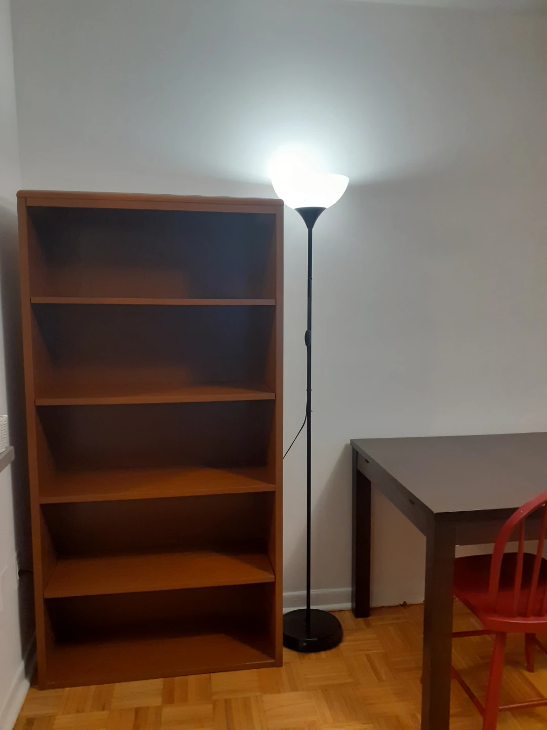 Wooden 5-shelf bookshelf