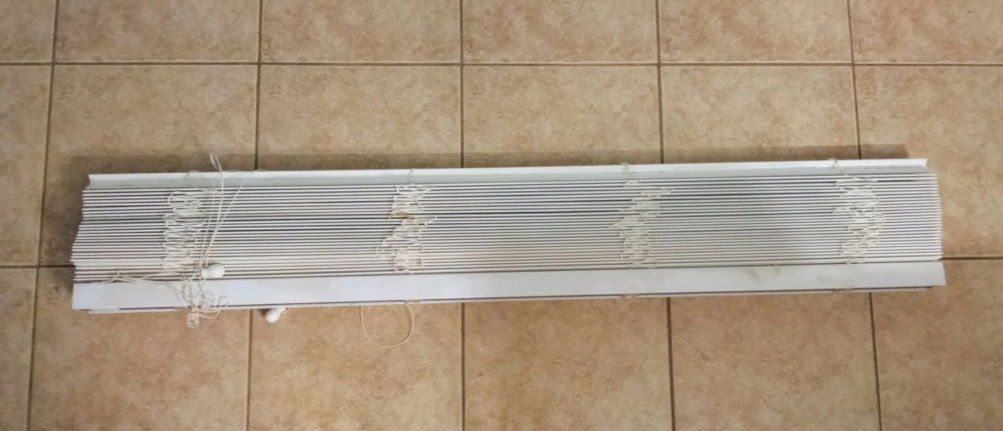 White Horizontal Blinds 52"