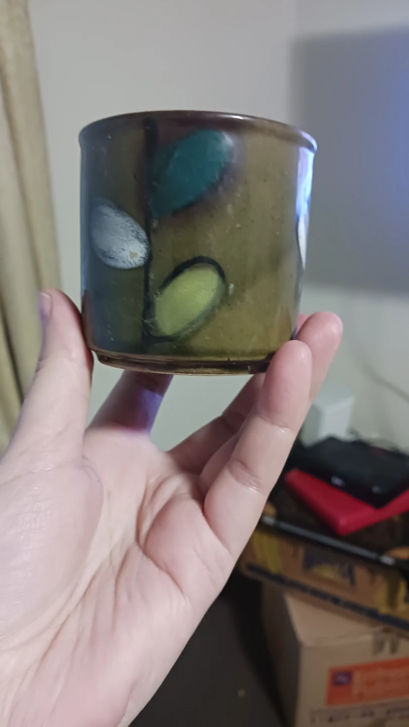 Ceramic Cups with Leaf Design