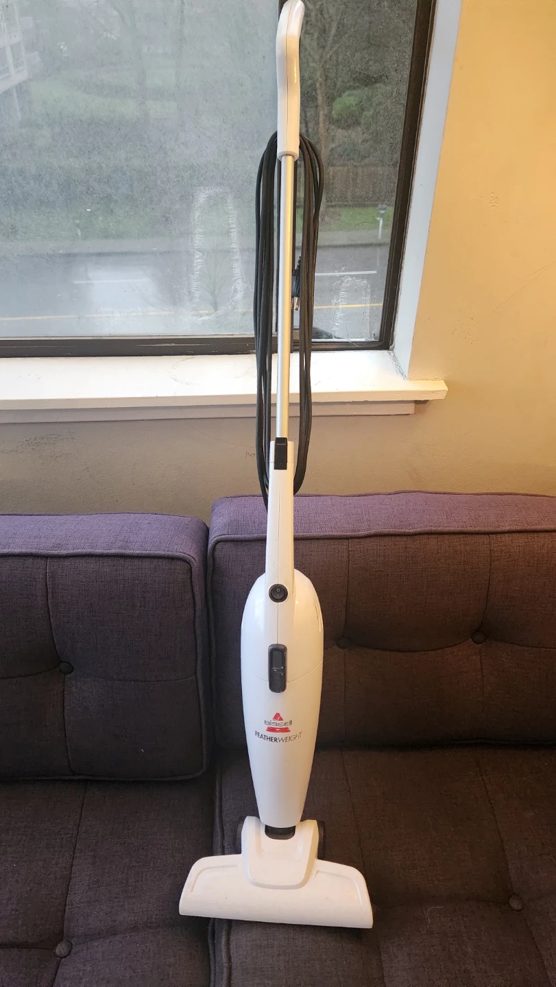 Bissell Featherweight Stick Vacuum - photo 2