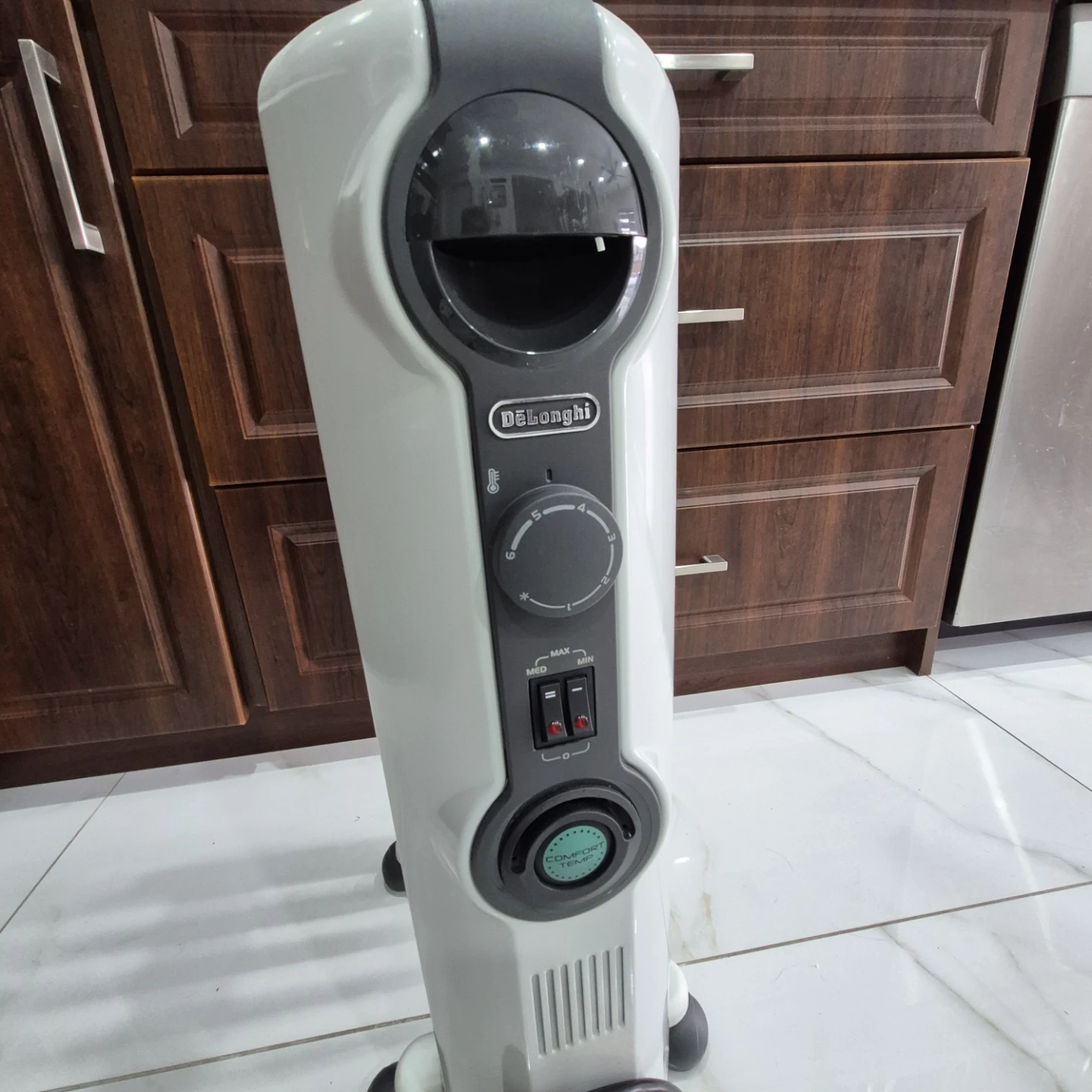 DeLonghi Oil Heater - photo 2