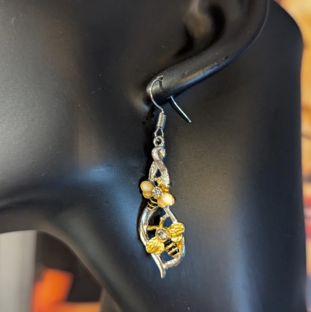 Cute Bee Dangle Earrings