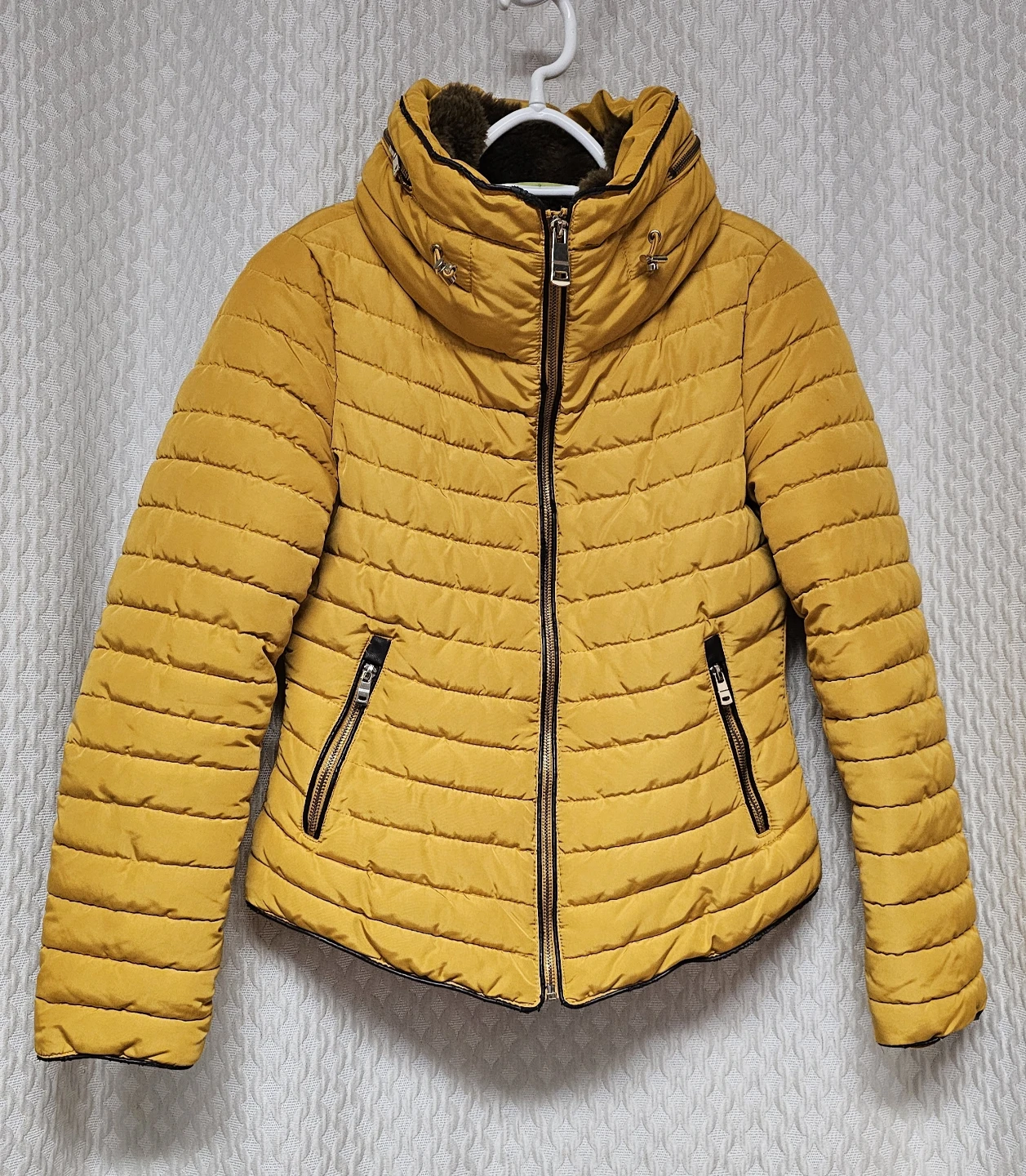 Zara Quilted Puffer Jacket - Mustard Yellow - Size S - photo 2