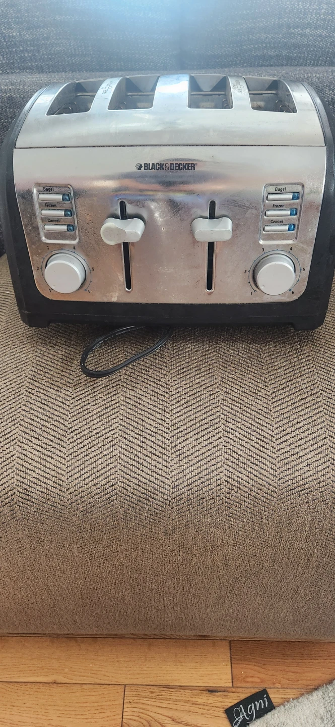 BLACK+DECKER 4-Slice Toaster - photo 2