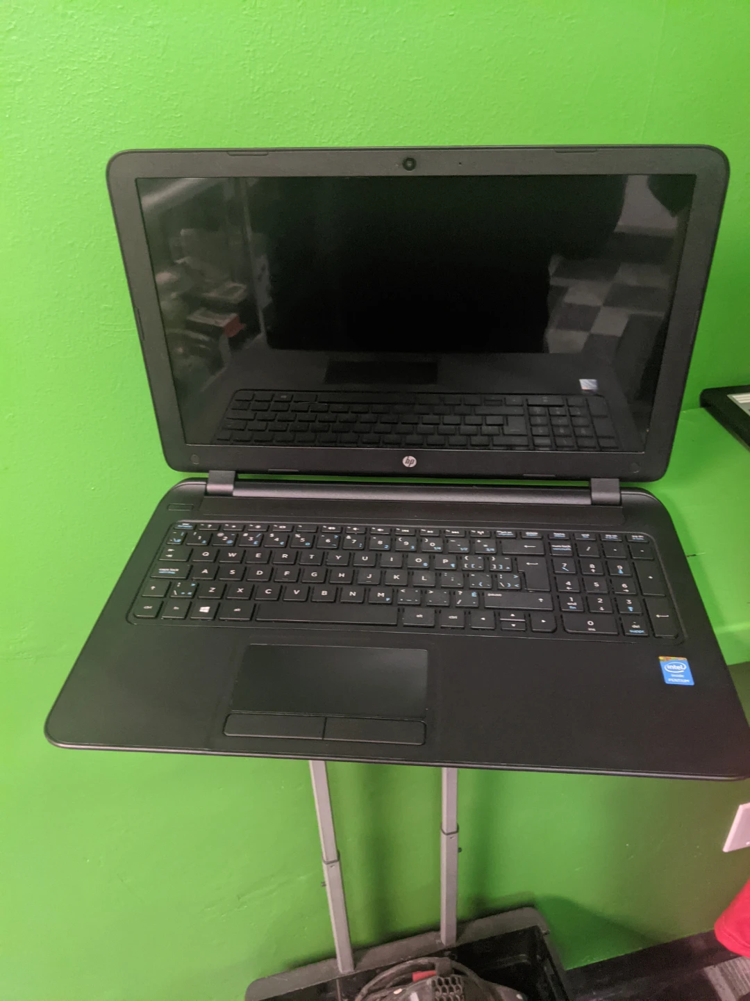 HP Laptop - photo 2
