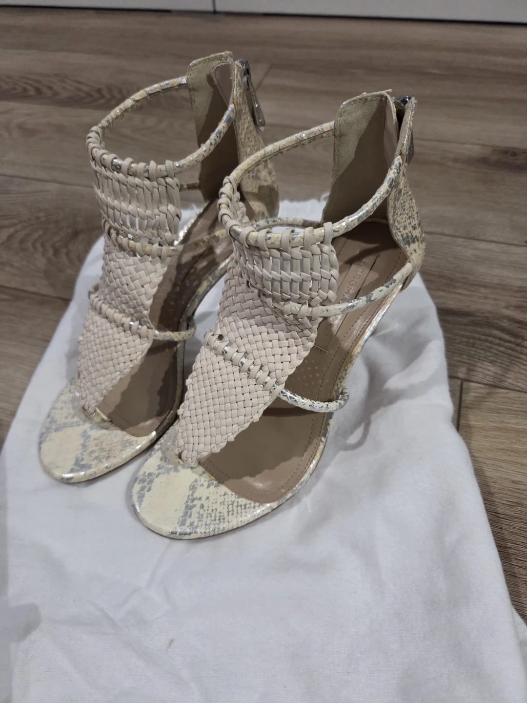 [BCBG] Maxazria High Heeles - Size 6.5