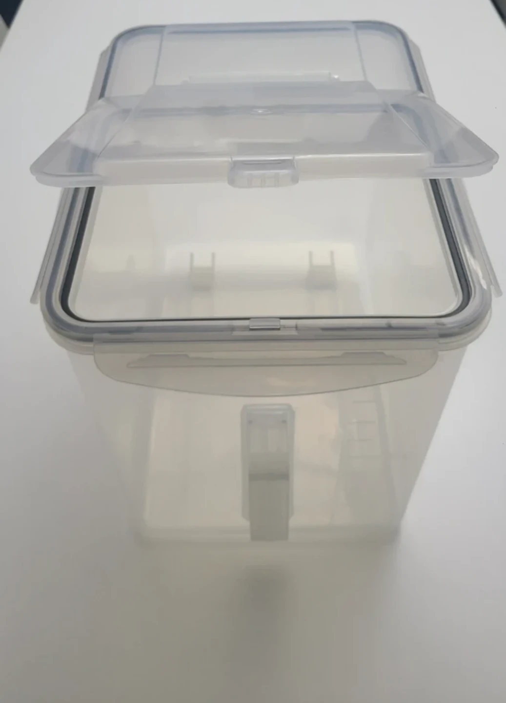Plastic Food Storage Container with Lid -10kg
