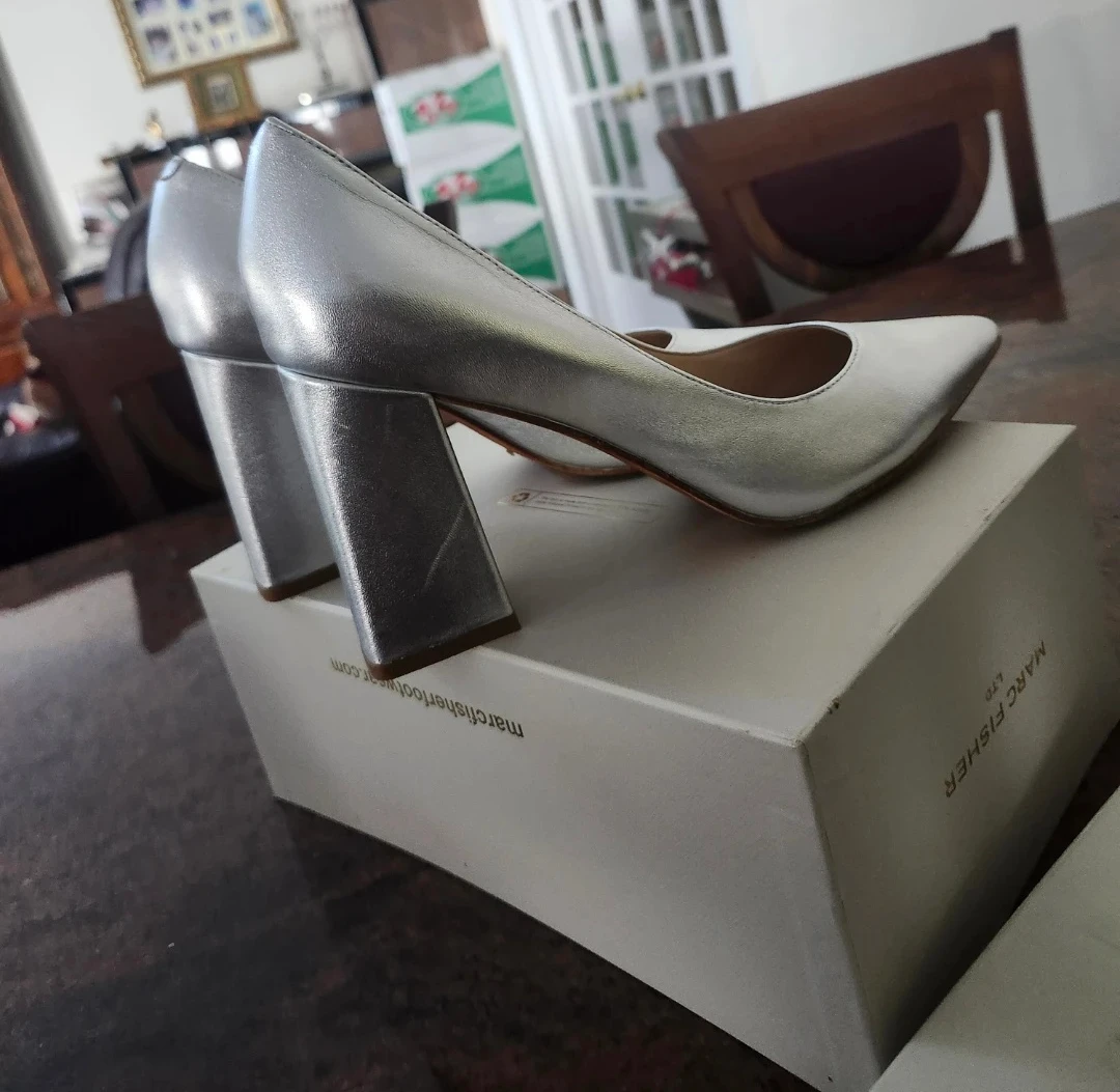 Leather Marc Fisher LTD Silver Leather Pointed Toe Block Heels - photo 3