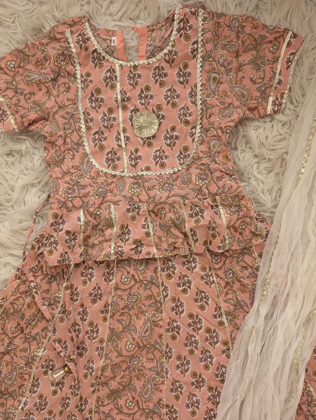 Girls Pink floral Indian lehenga choli with dupatta - photo 2