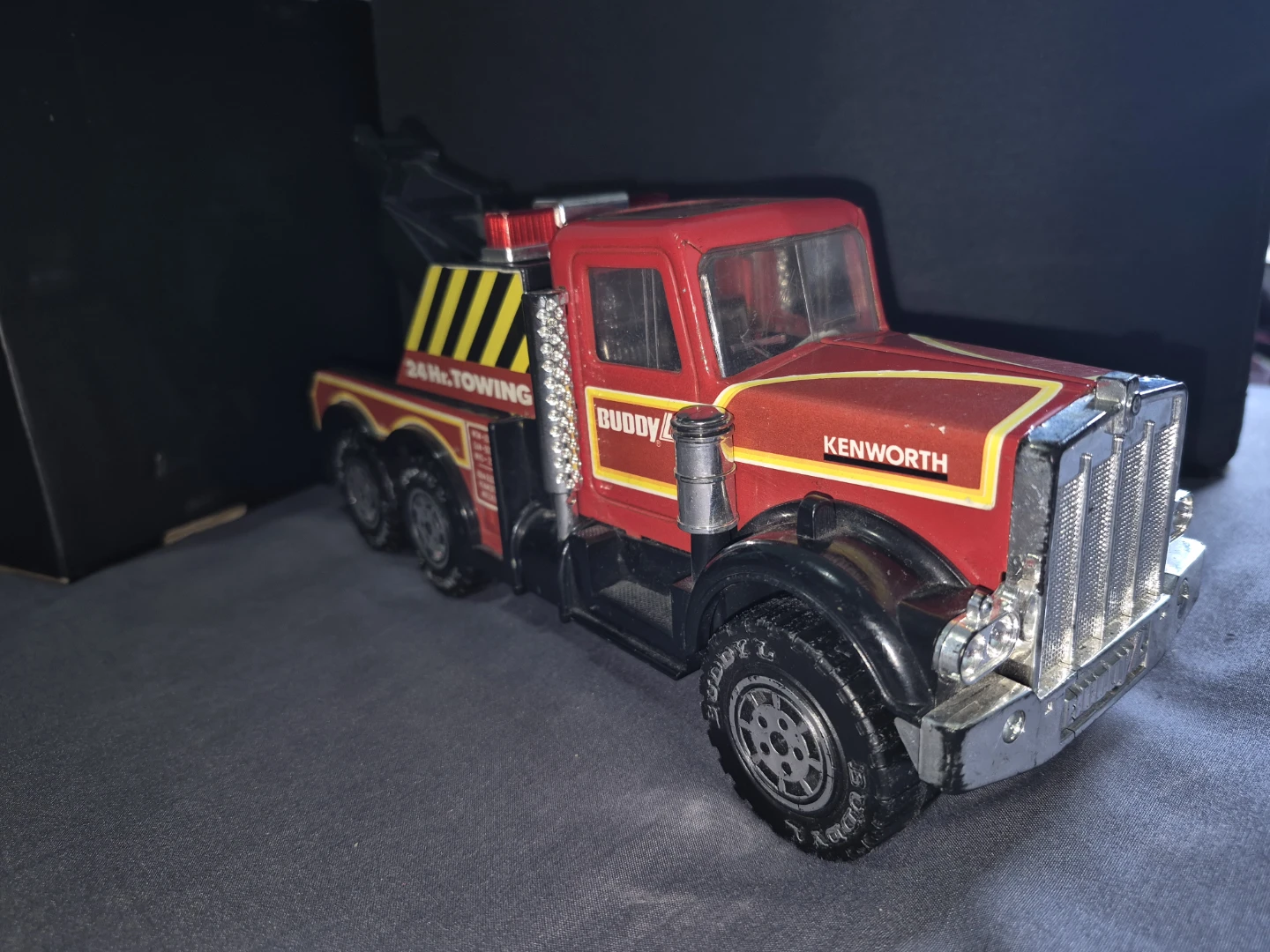 Buddy L Kenworth Tow Truck Toy