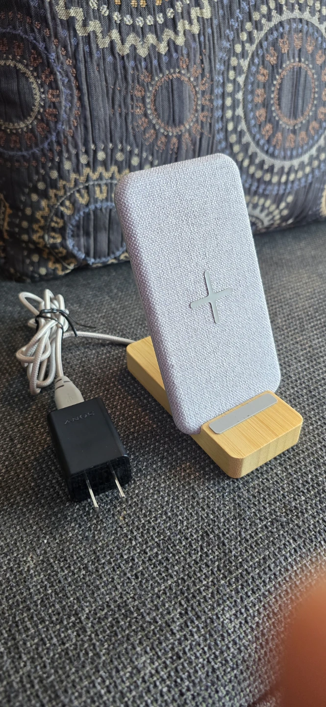 IKEA NORDMÄRKE Wireless Charger with Adapter