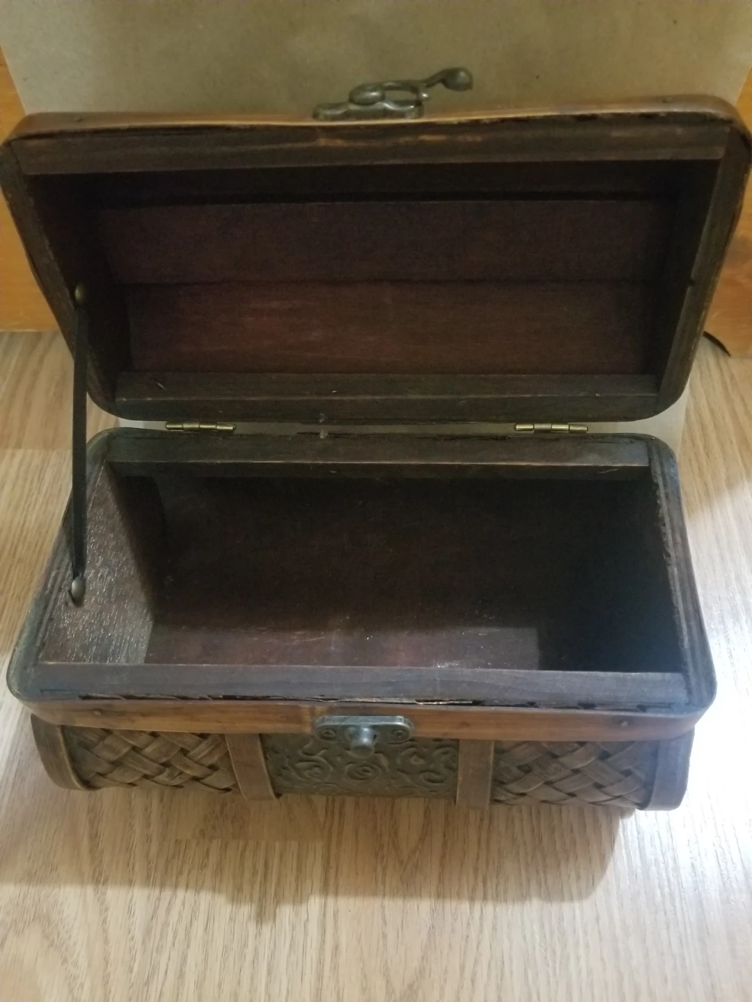 Decorative Wooden Chest Trinket Box - photo 2