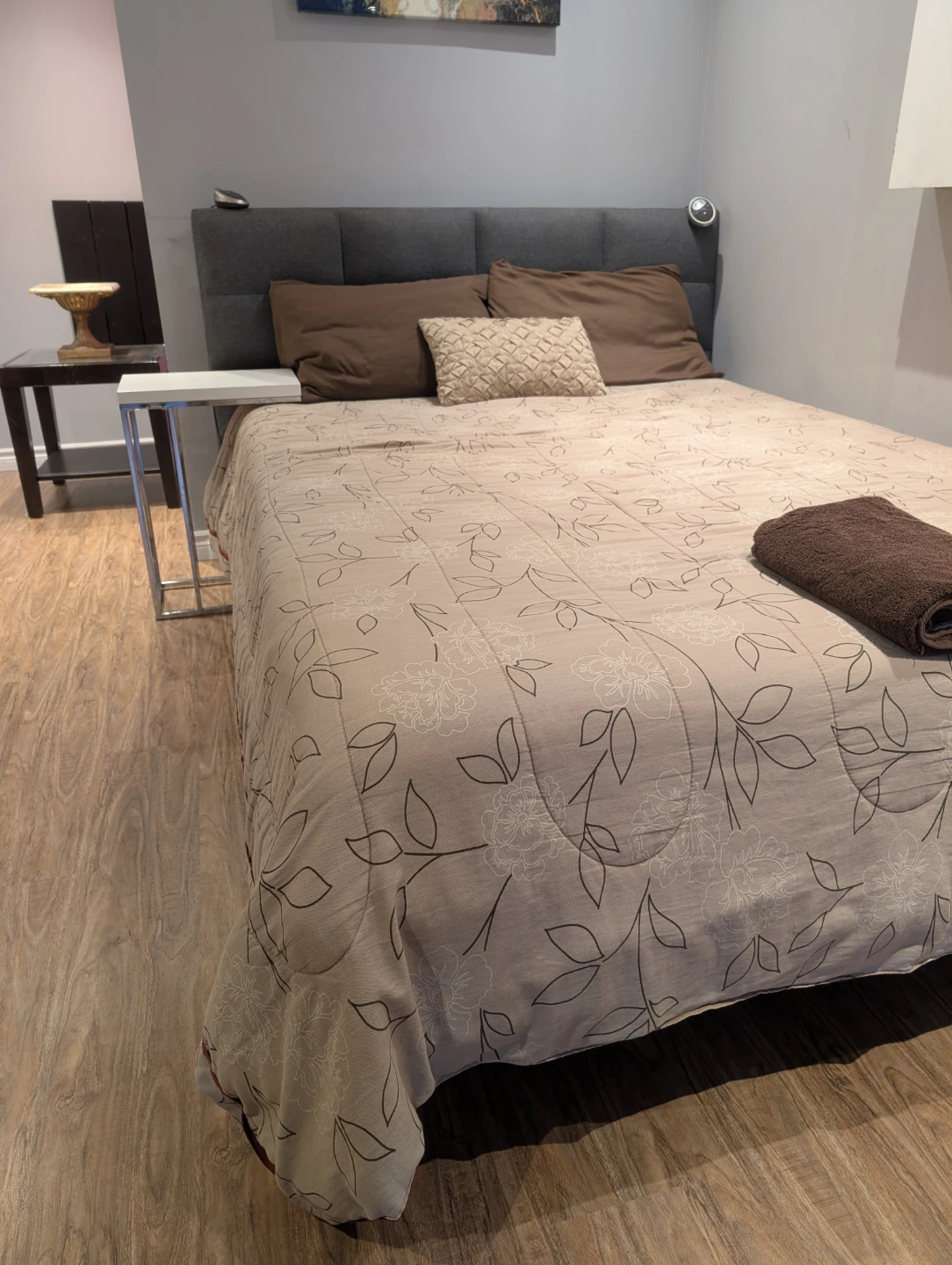Queen Size Bed Frame with Headboard - photo 2
