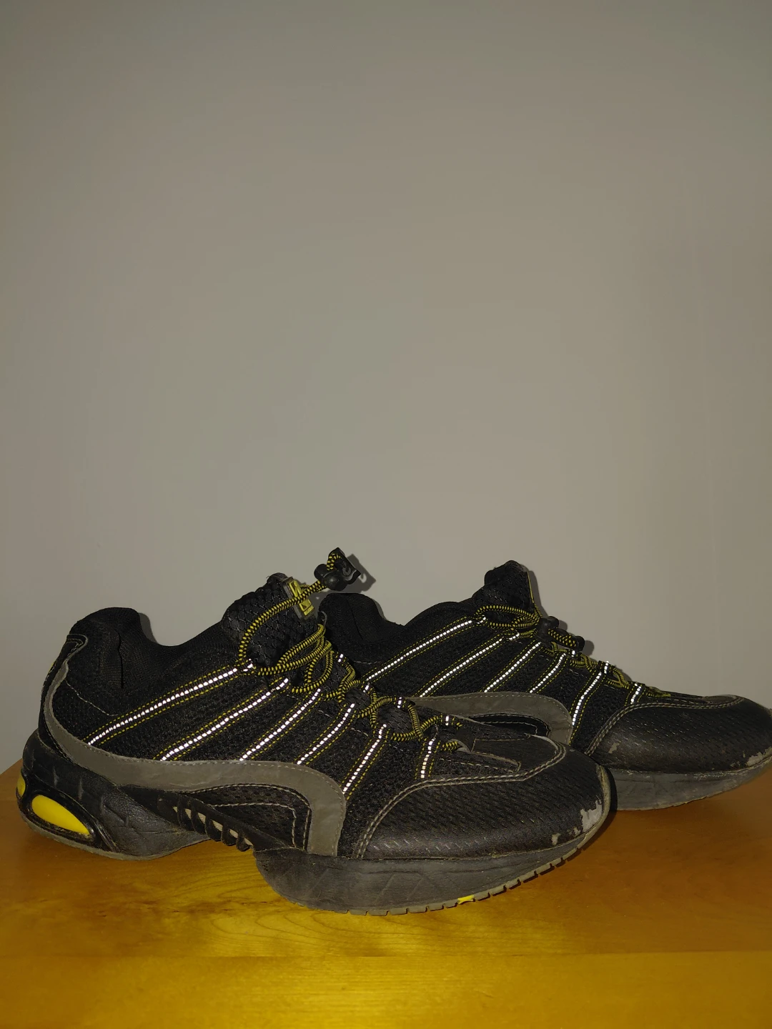 Body Glove Size 9 Men's Water Shoes Gently Used - photo 3