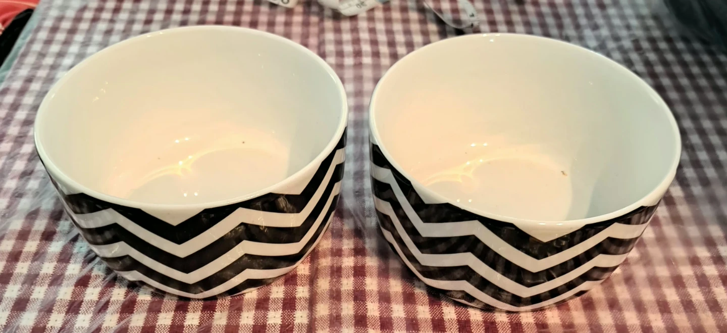 Set of 2 Black and White Chevron Ceramic Bowls