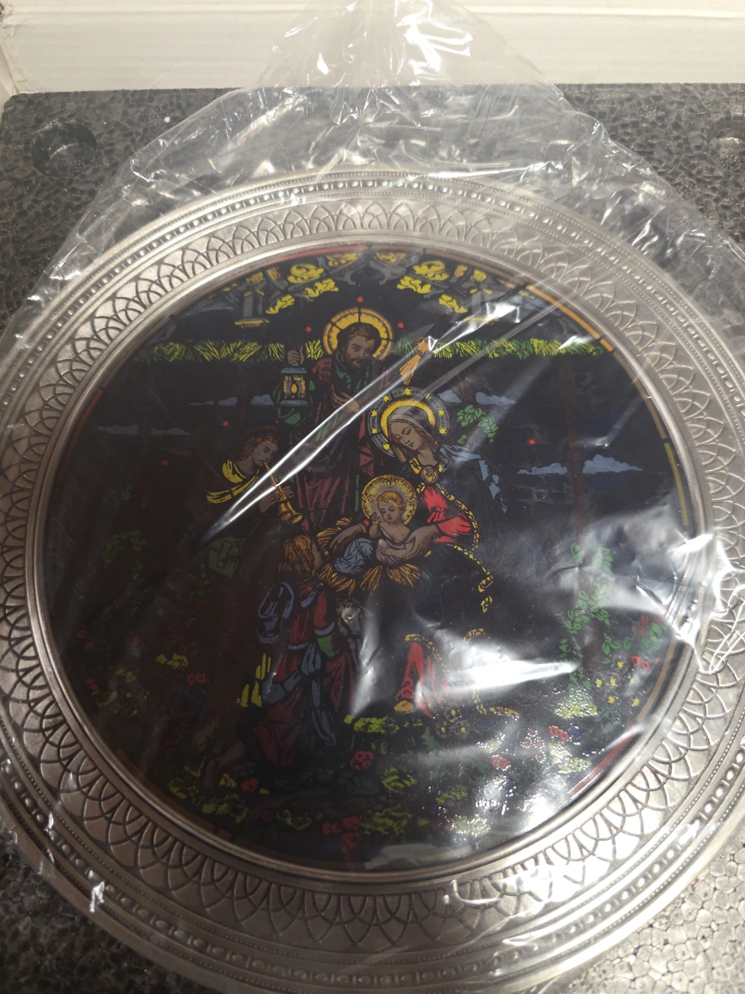 Rhodes Studios Nativity of Love Plate