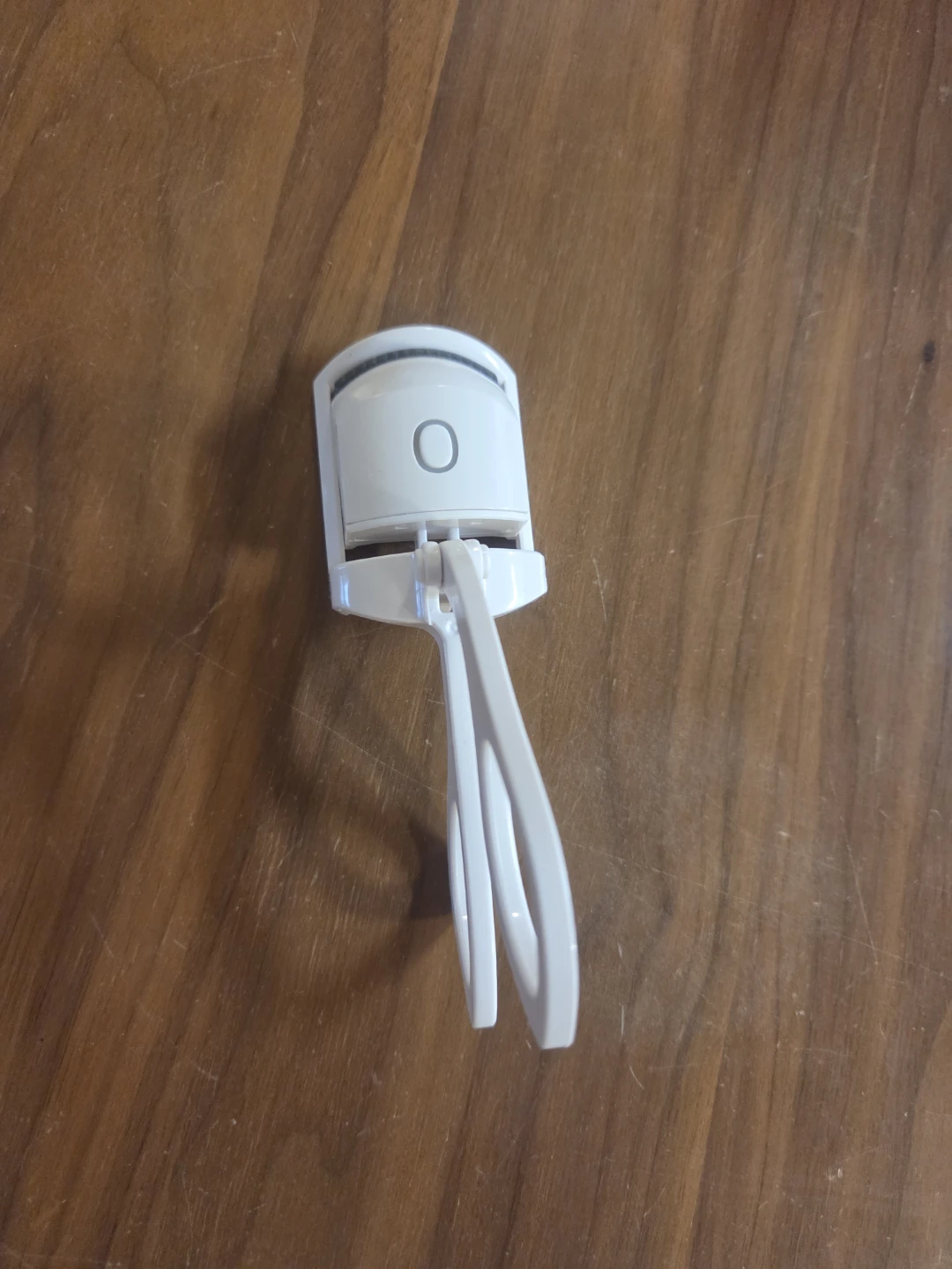 White Electric Eyelash Curler