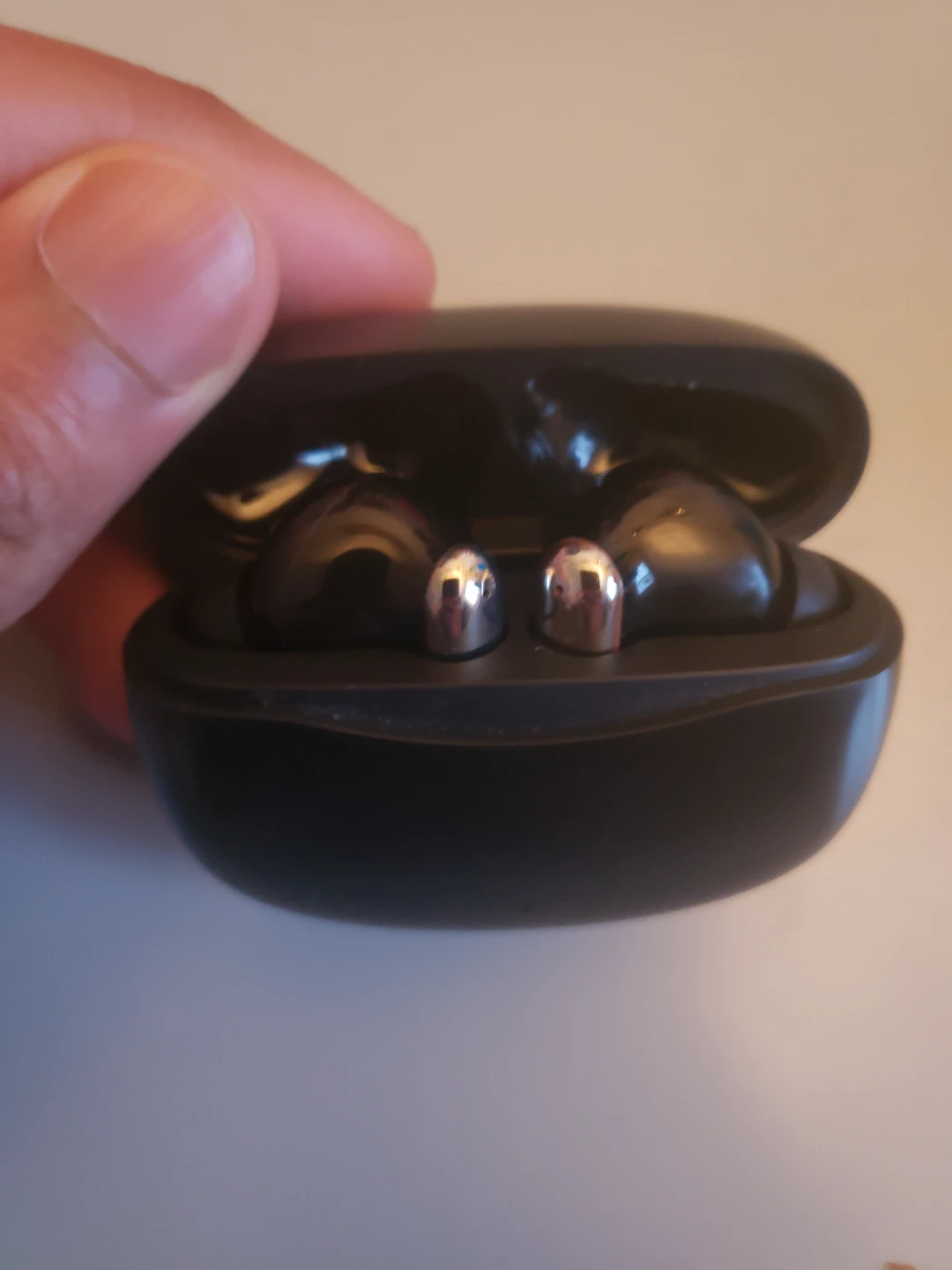 Black Wireless Earbuds with Charging Case - photo 3