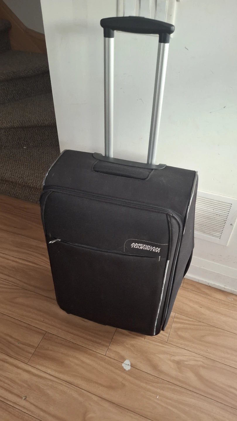 American Tourister Black Rolling Suitcase 70cm - photo 2