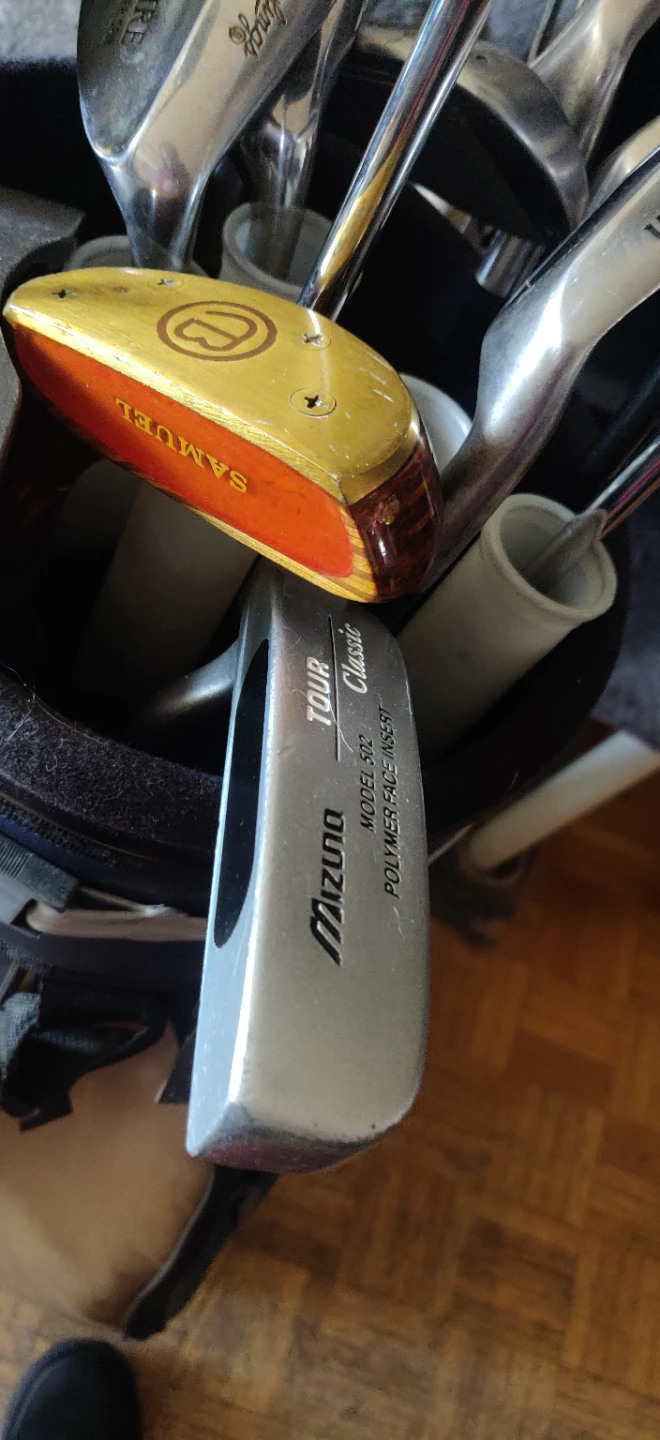 Mizuno Golf Bag with Assorted Clubs and Accessories - photo 4