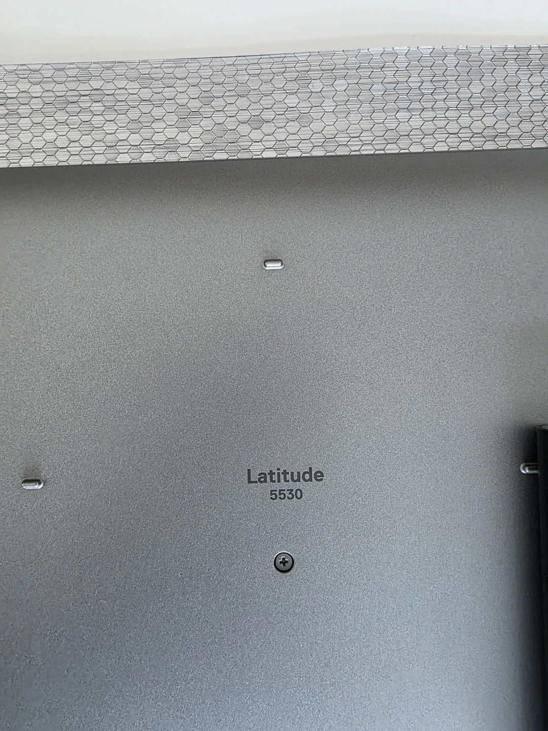 Dell Latitude 5530 Laptop - photo 5