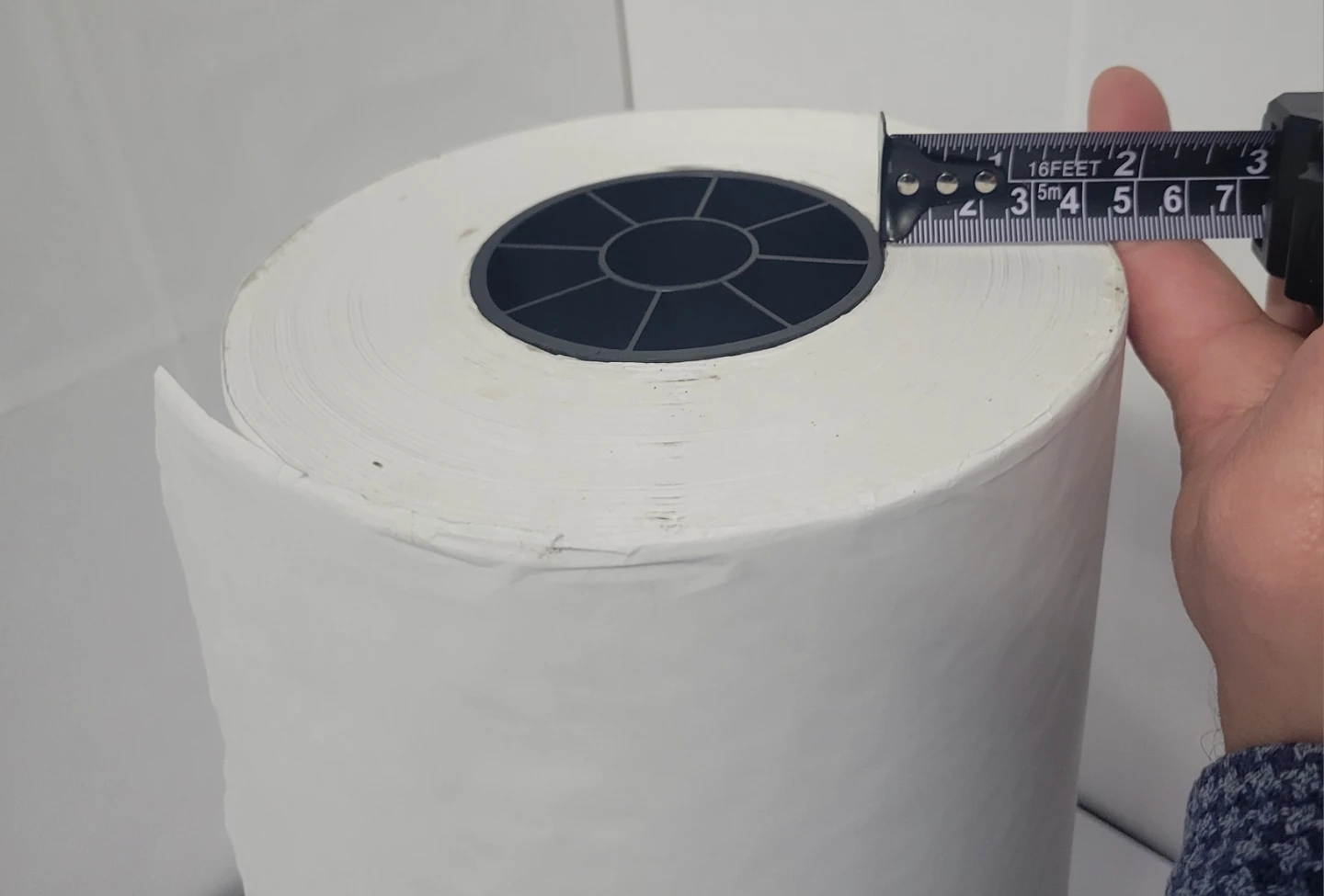 Large White Paper Roll - photo 2