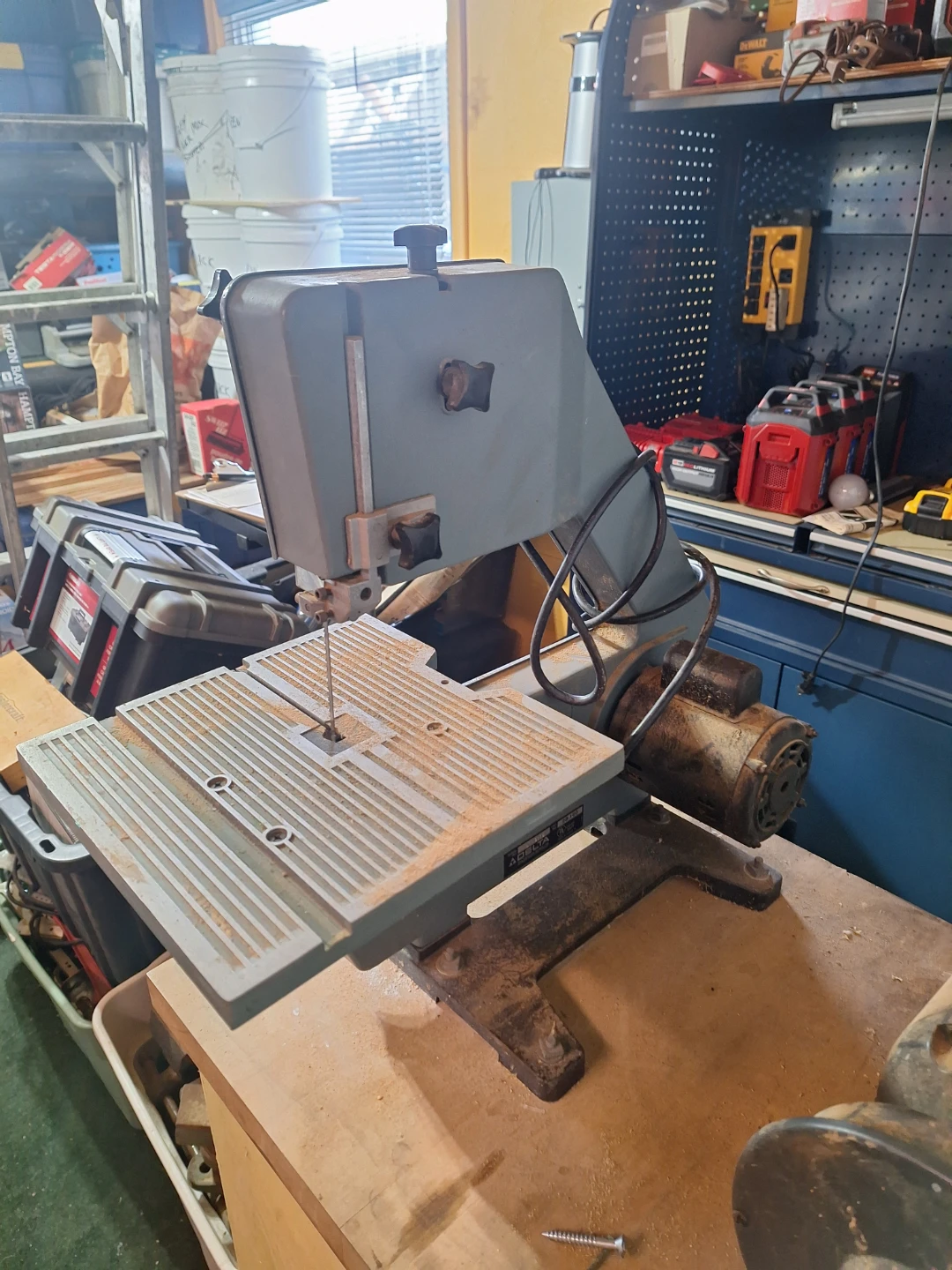 Delta Bandsaw - photo 2