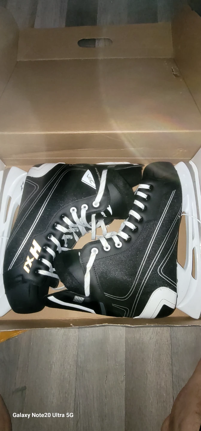 Vicko Hockey Skates - Size 11 NEED GONE ASAP