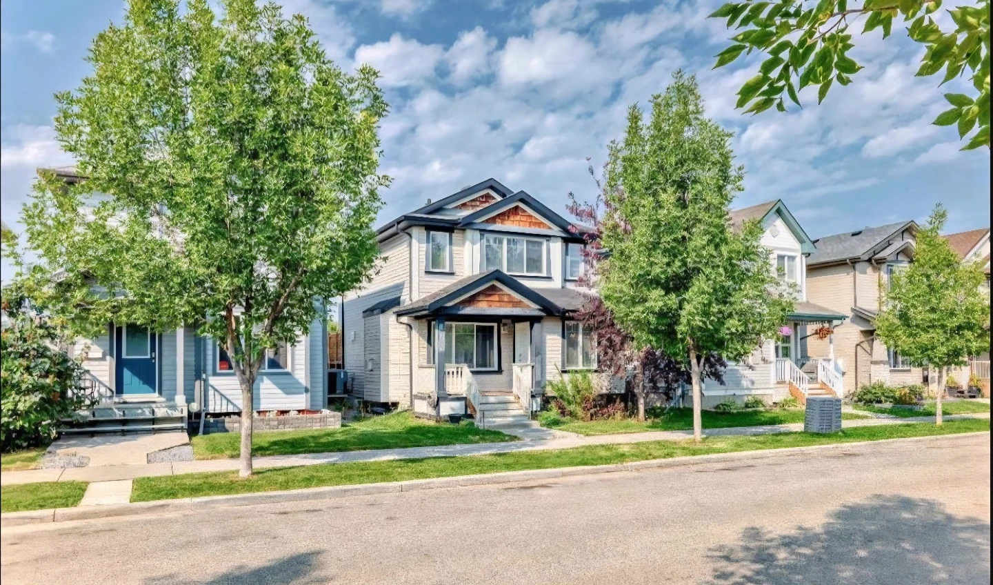 Single detached house foe rent