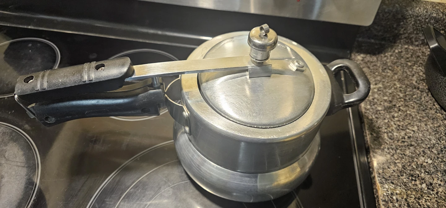 Aluminum Pressure Cooker - photo 2