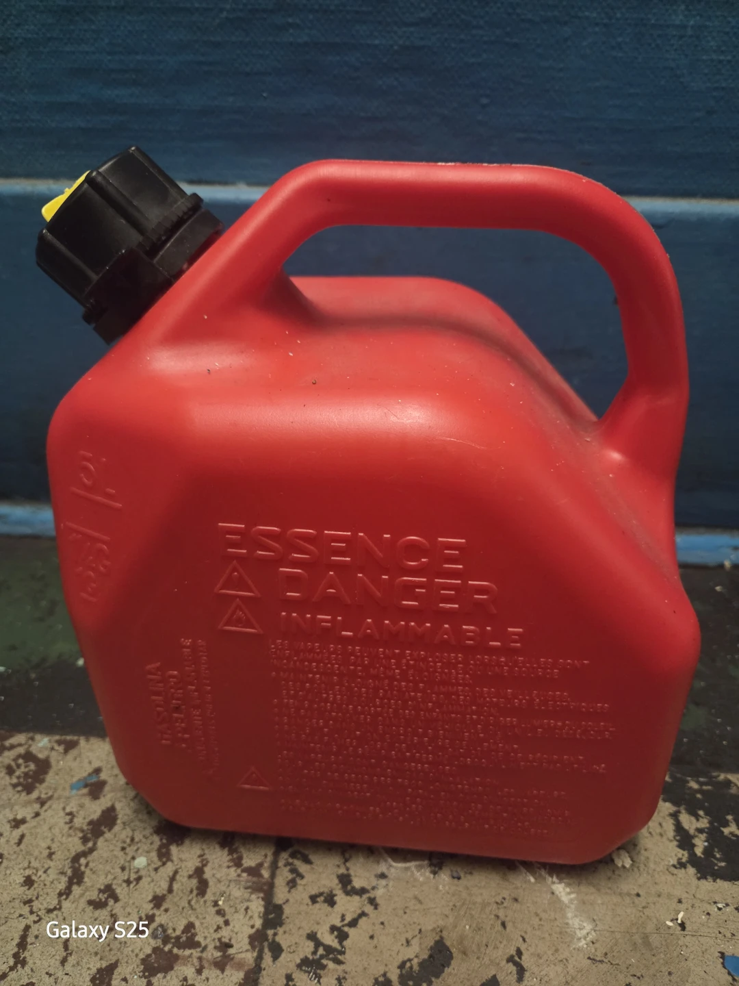Scepter Self Venting 5L Gasoline Can - photo 2