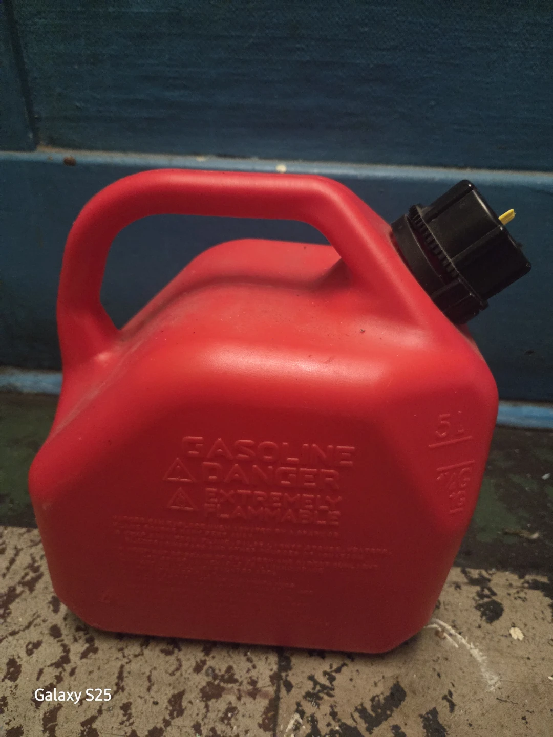 Scepter Self Venting 5L Gasoline Can - photo 4