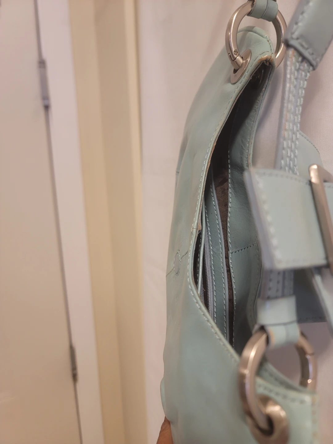 Kenneth Cole Light Blue Leather Shoulder Bag - photo 5