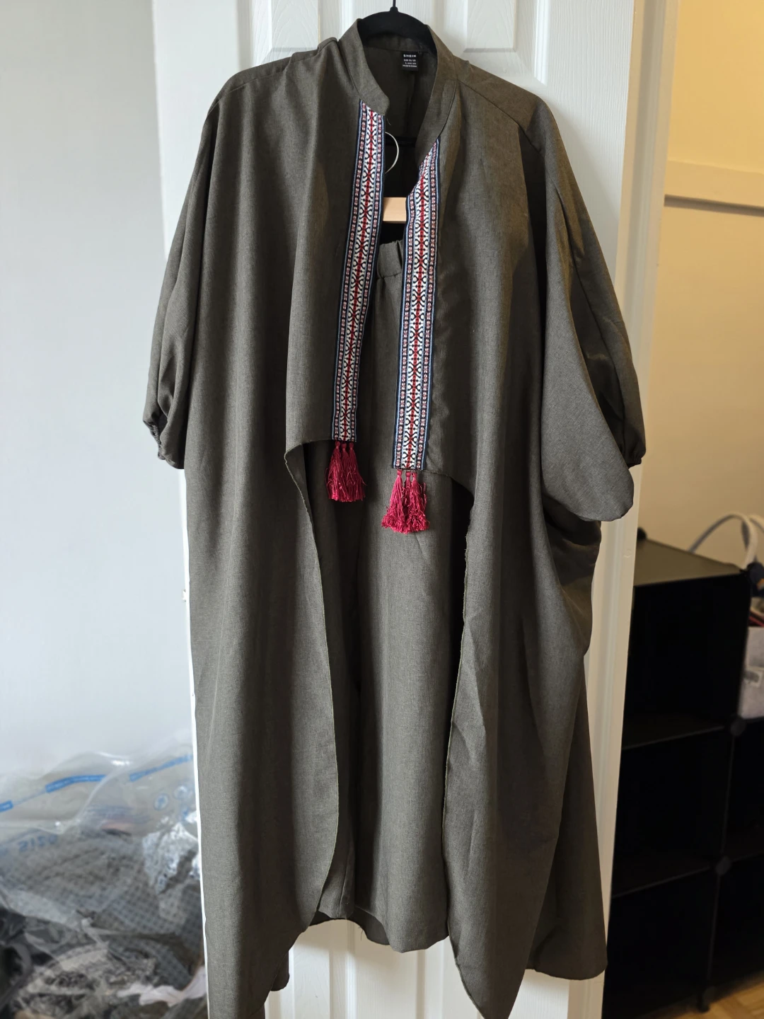 SHEIN Kaftan and Pants Set