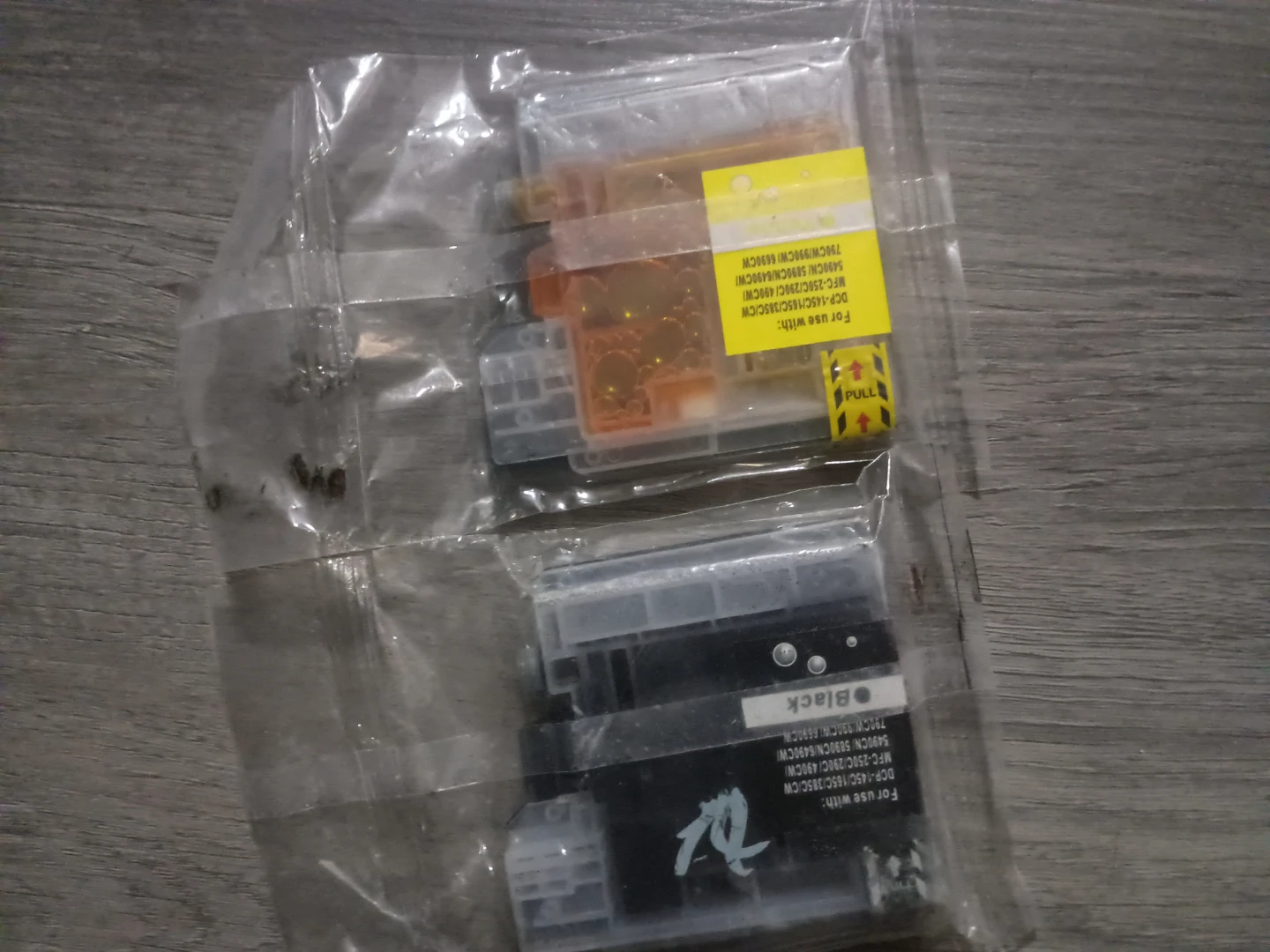 2 Ink Cartridges - Black & Yellow