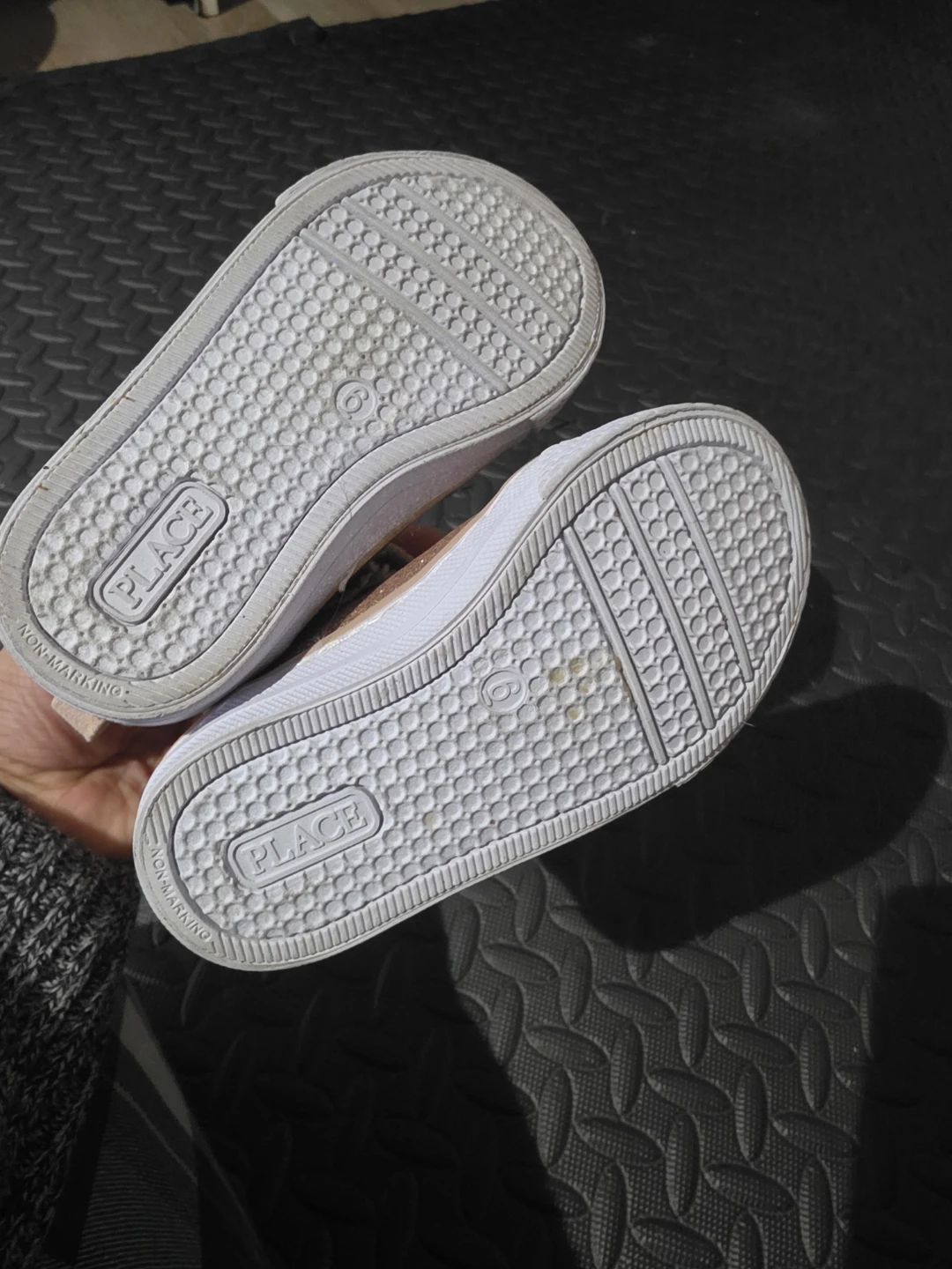 🏆The Children's Place Glitter High-Top Sneakers Size 6 - photo 2