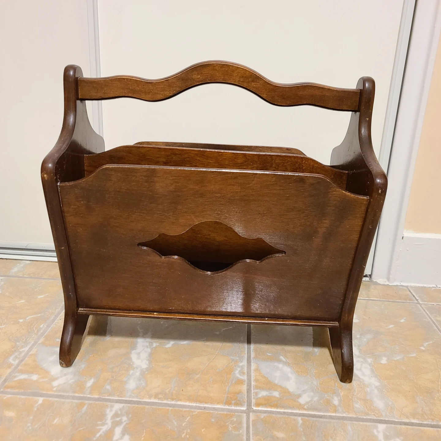 🥕Wooden Magazine Rack