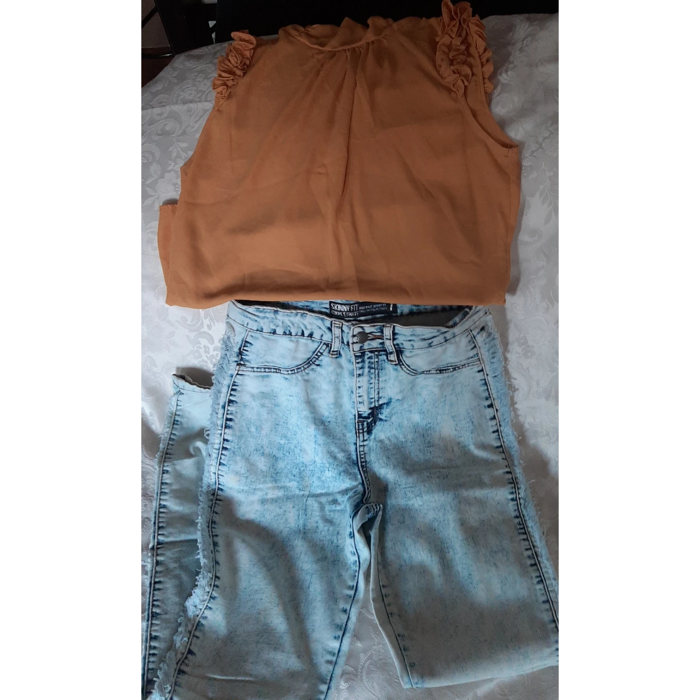 2 pc Set Women's Sleeveless Top and Acid Wash Jeans Set