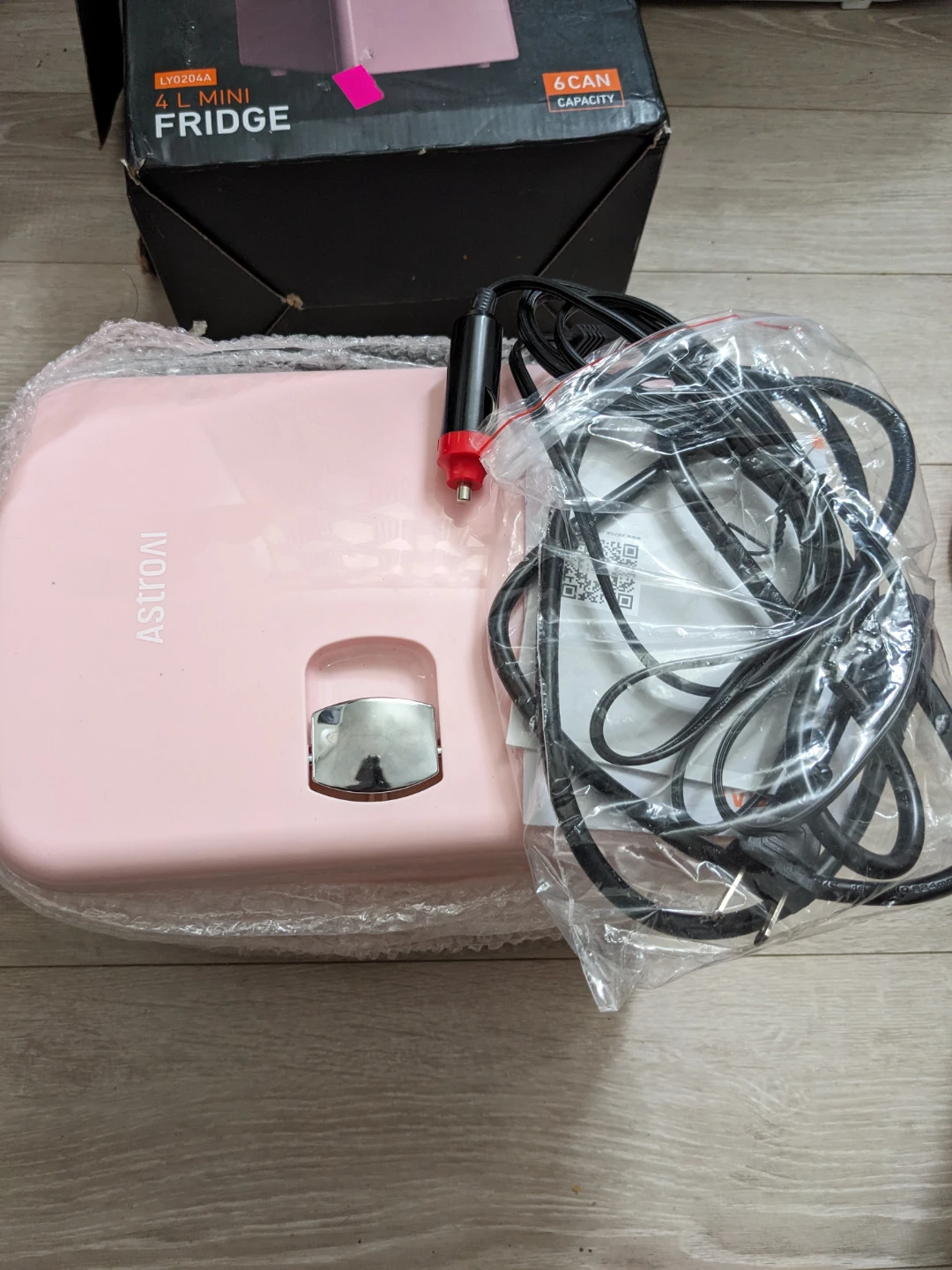 AstroAI 4L Mini Fridge - Pink