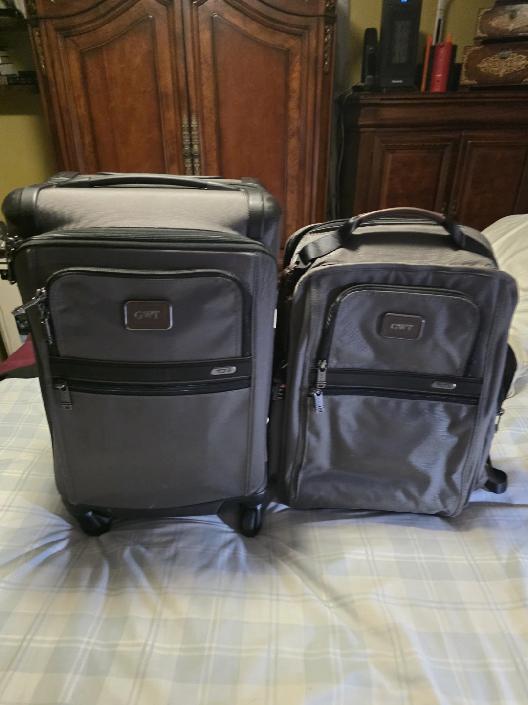 Tumi Alpha 2 Suitcase and Carry-On Bag Set - photo 4