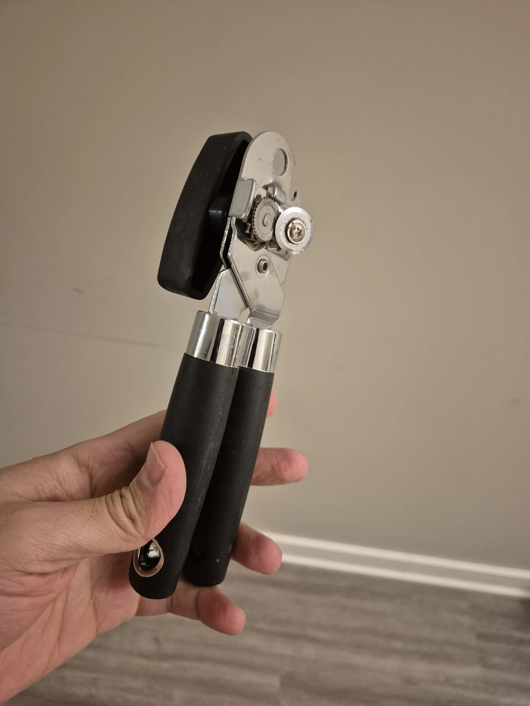 Manual Can Opener with Black Grips