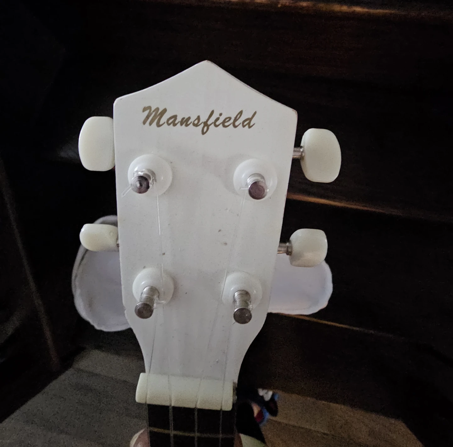 White Mansfield Ukulele ( Bathurst and Finch ) - photo 2