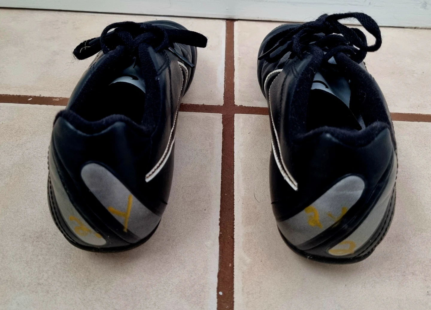 Nike Jr. Tiempo Genio Soccer Cleats Child's sz 2 - photo 5