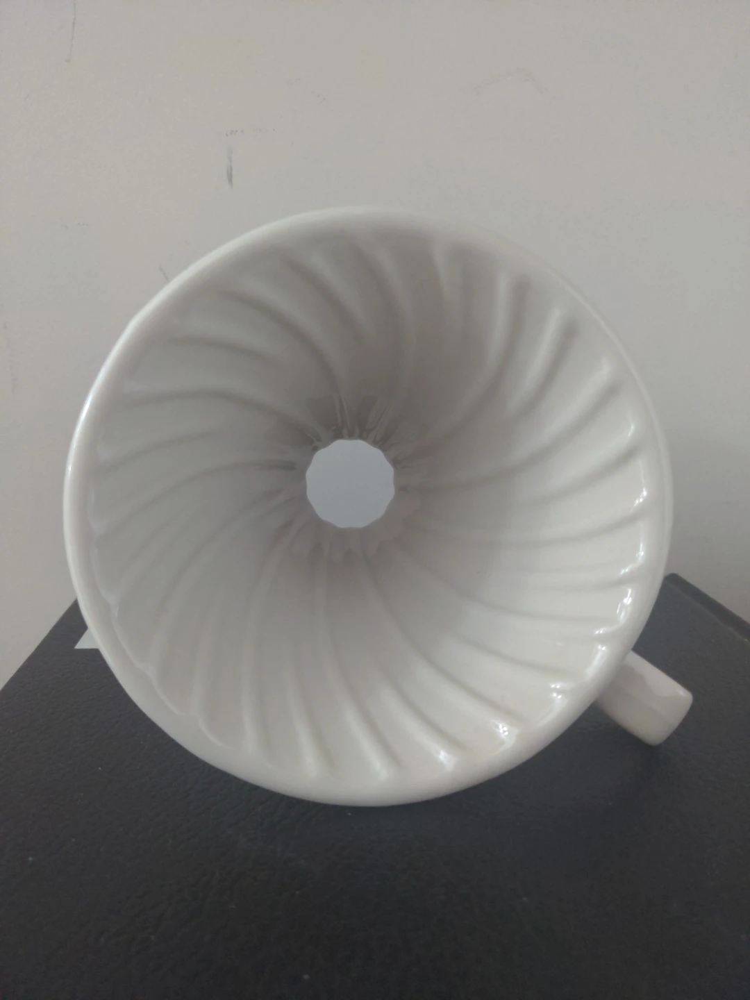 White Ceramic Coffee Dripper🥕 - photo 2